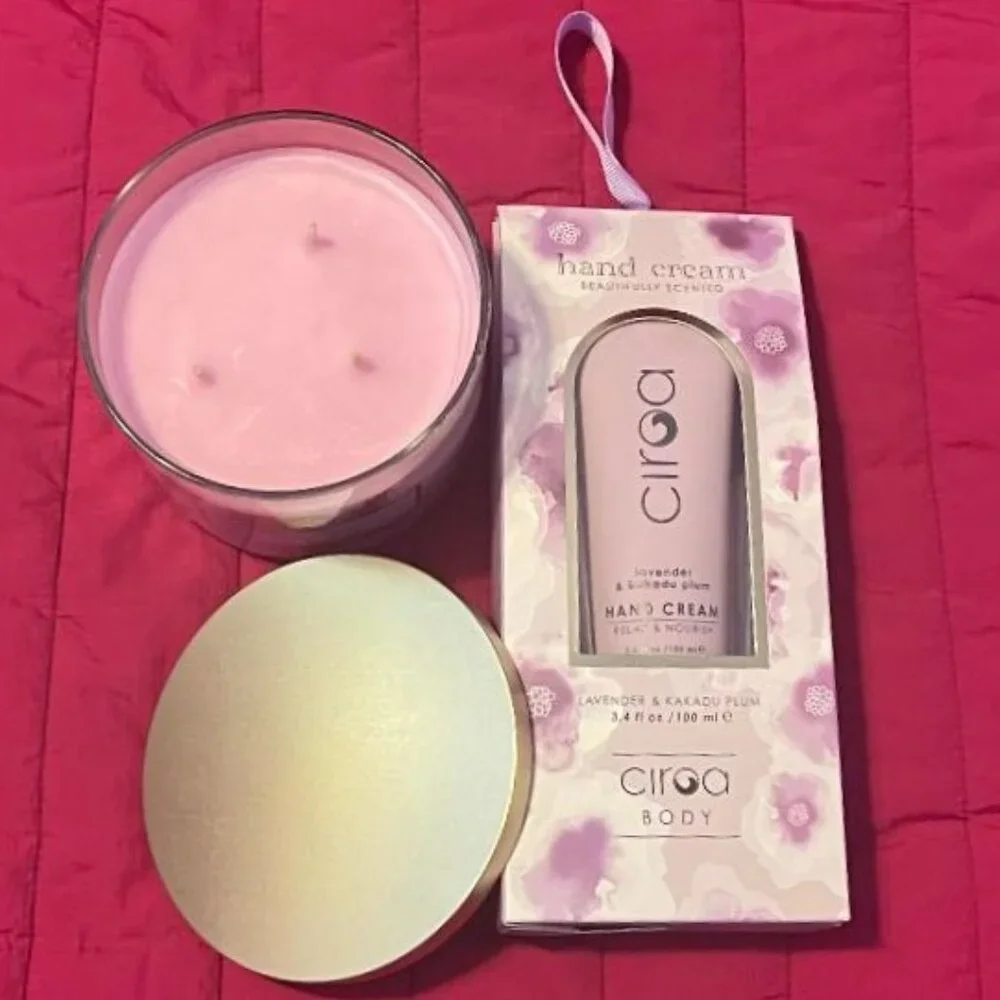 NEW RELAXATION SET WITH 14OZ LAVENDER CANDLE & 3.4 FL OZ NOURISHING CREAM LOTION